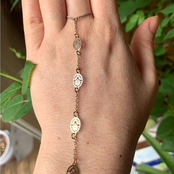 Hand Crafted Gold Chain Bracelet - Picture 5 of 6